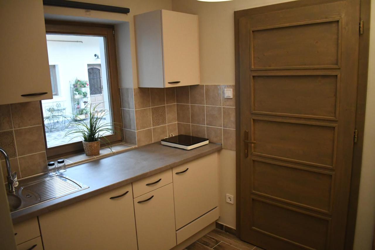 Vatus Apartmanhaz Vác Exteriér fotografie