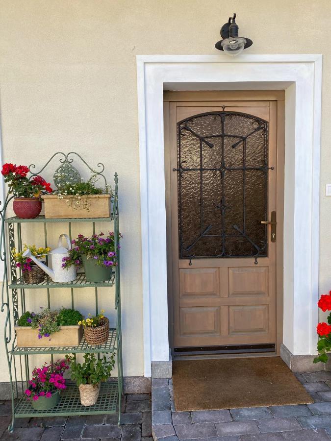 Vatus Apartmanhaz Vác Exteriér fotografie