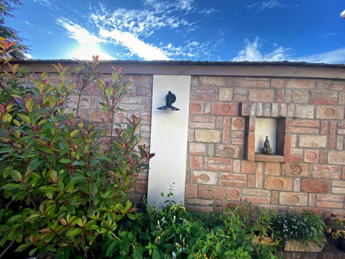 Vatus Apartmanhaz Vác Exteriér fotografie