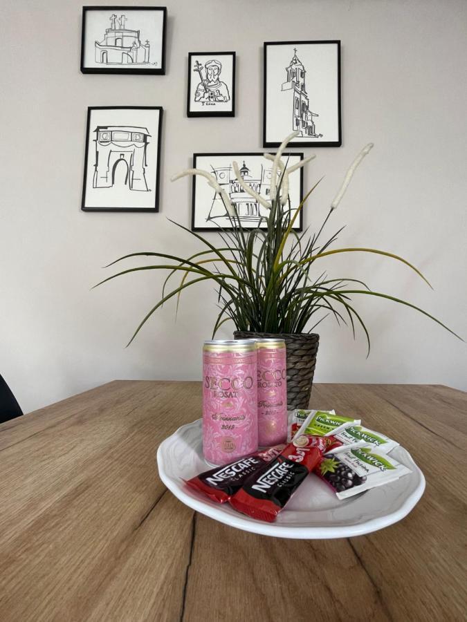 Vatus Apartmanhaz Vác Exteriér fotografie
