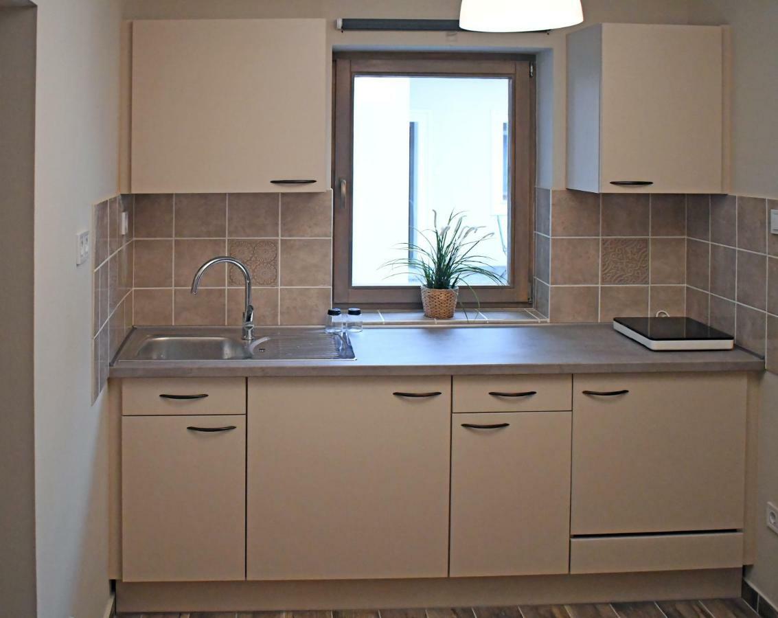 Vatus Apartmanhaz Vác Exteriér fotografie