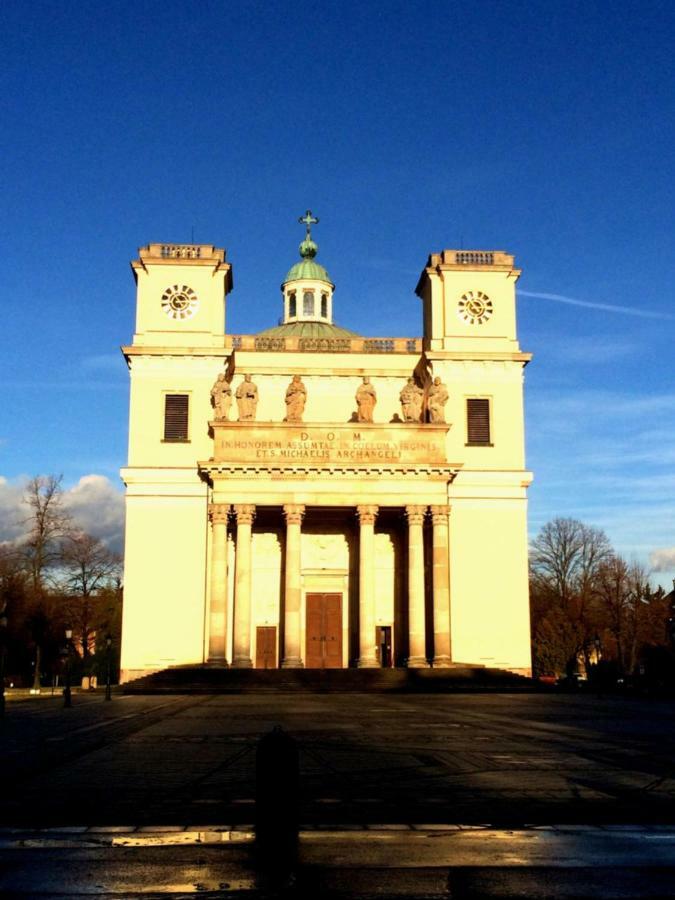 Vatus Apartmanhaz Vác Exteriér fotografie